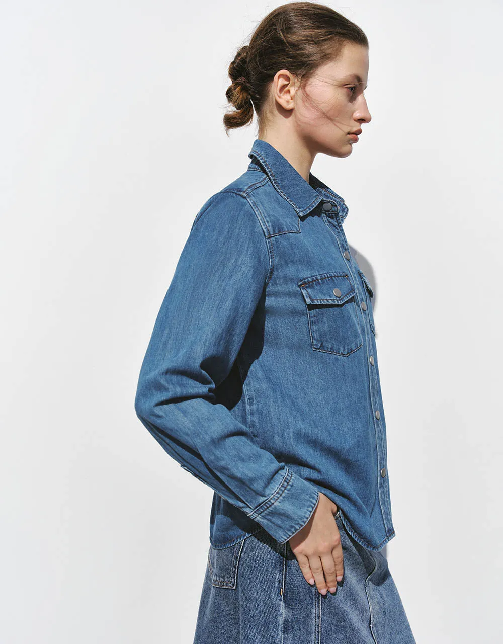 Loose Denim Shirt With Pressed Buttons sold by Urban Revivo product image thumbnail 3
