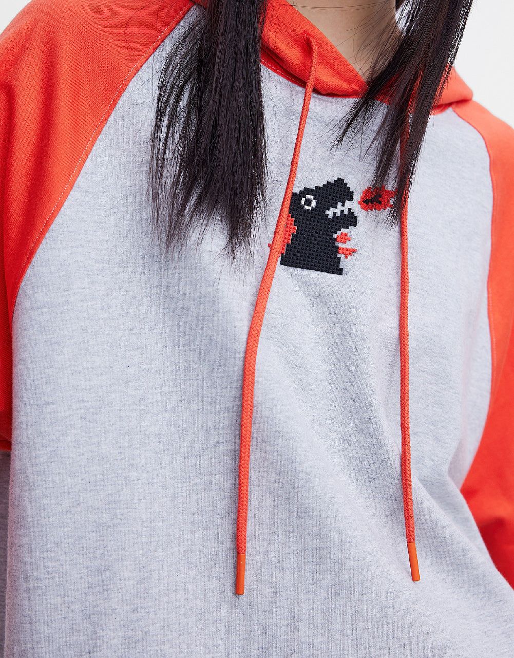 Raglan Sleeve Hooded Loose T-Shirt sold by Urban Revivo product image thumbnail 5