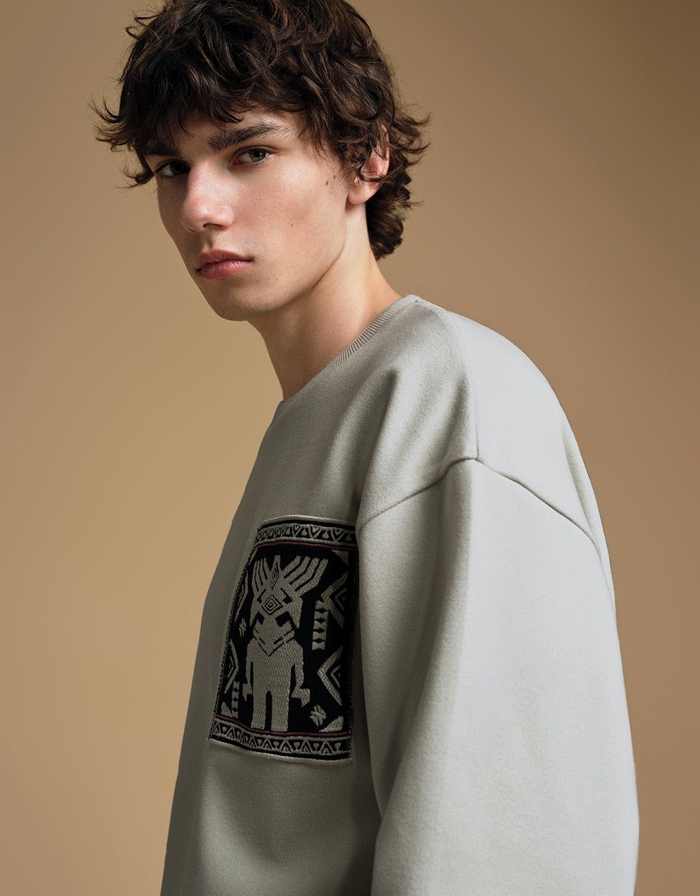 Drop Shoulder Sleeve Crew Neck Sweatshirt sold by Urban Revivo product image thumbnail 5