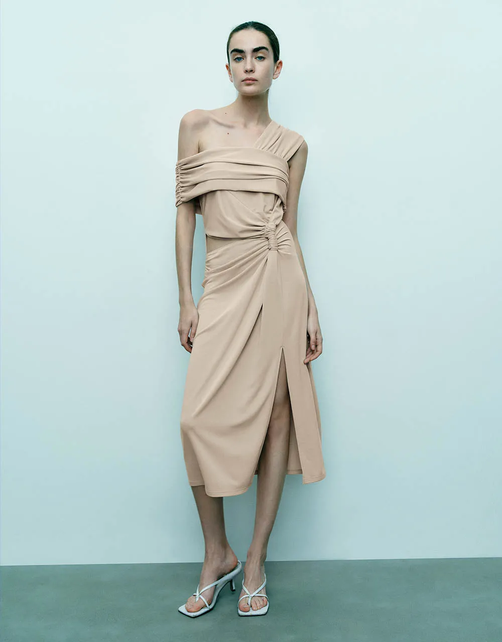 Sleeveless Off-Shoulder Skinny Dress sold by Urban Revivo