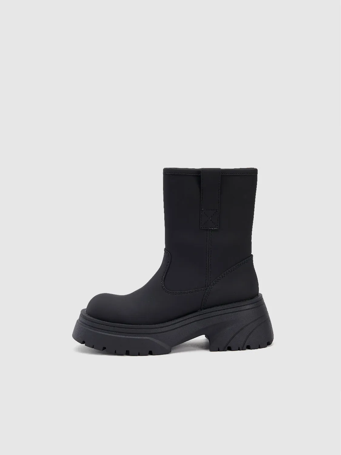 Round Toe Ankle Boots sold by Urban Revivo product image thumbnail 2