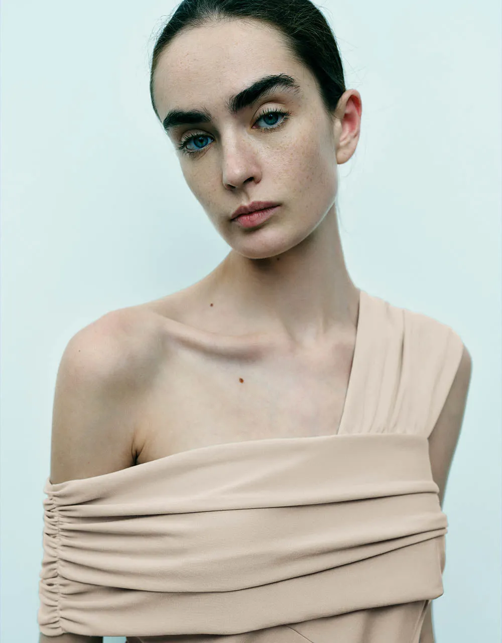 Sleeveless Off-Shoulder Skinny Dress sold by Urban Revivo product image thumbnail 3