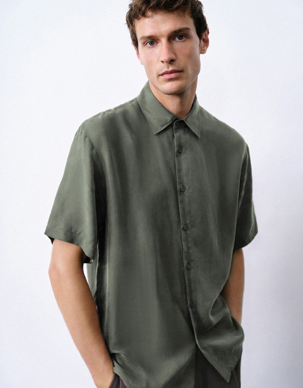 Button Up Straight Shirt sold by Urban Revivo product image thumbnail 3