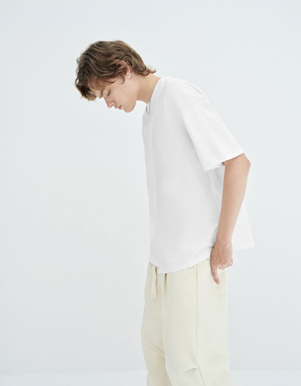 Drop Shoulder Sleeve Crew Neck T-Shirt sold by Urban Revivo product image thumbnail 4