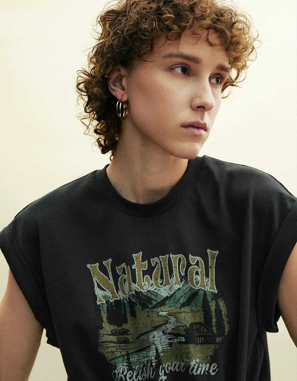 Printed Crew Neck Loose Tank Top sold by Urban Revivo product image thumbnail 4