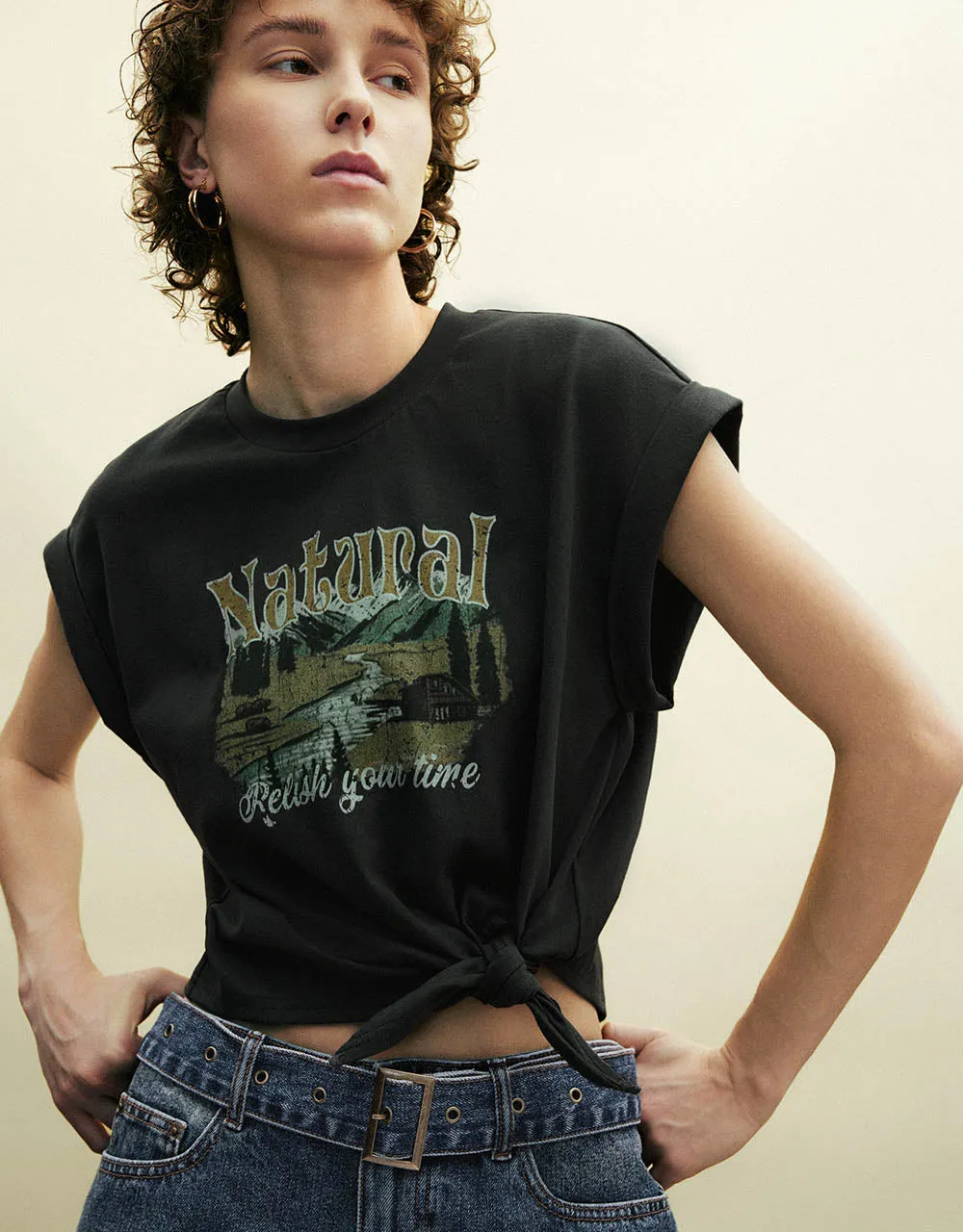 Printed Crew Neck Loose Tank Top sold by Urban Revivo product image thumbnail 3