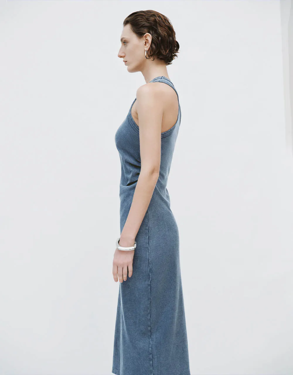 Sleeveless U Neck Straight Dress sold by Urban Revivo product image thumbnail 3
