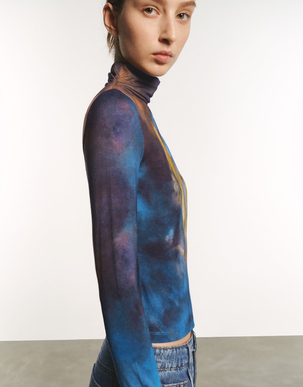 Turtle Neck Printed Knitted T-Shirt sold by Urban Revivo product image thumbnail 3