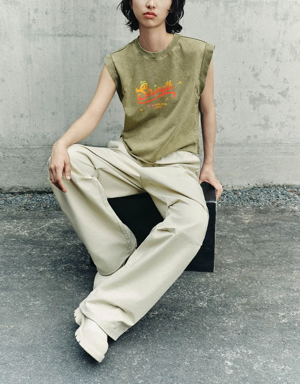 Letter Printed Crew Neck Tank Top sold by Urban Revivo product image thumbnail 3