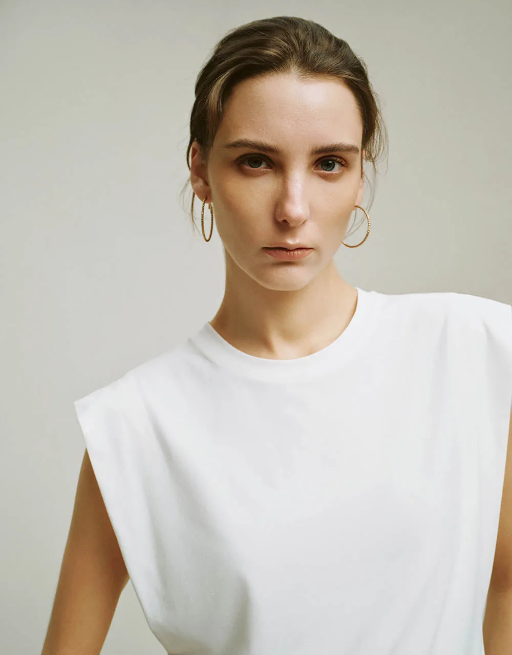 Crew Neck Knitted Tank Top sold by Urban Revivo product image thumbnail 4