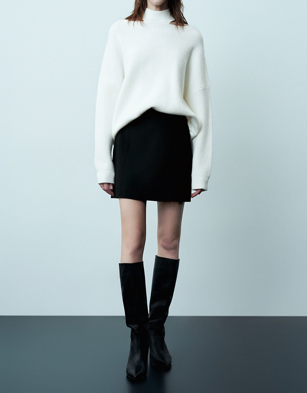 Mini Straight Skirt sold by Urban Revivo product image thumbnail 3