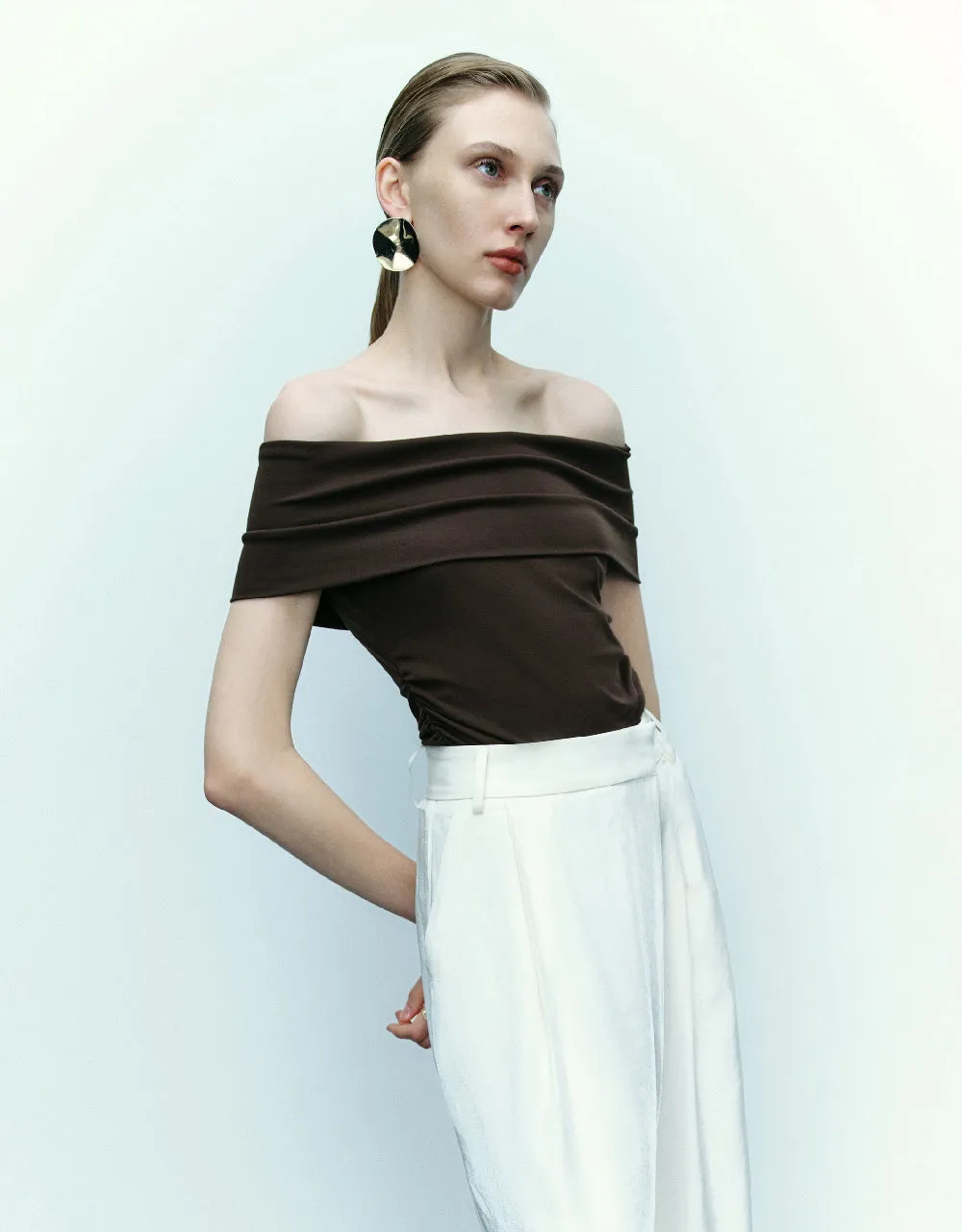 Sleeveless Off-Shoulder Regular T-Shirt sold by Urban Revivo