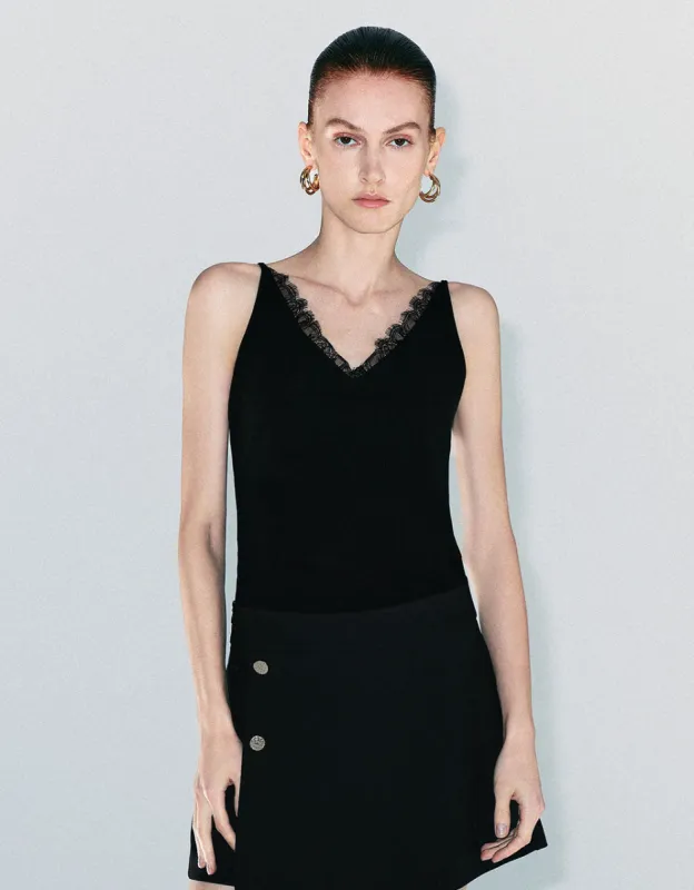 V-Neck Tank Top sold by Urban Revivo