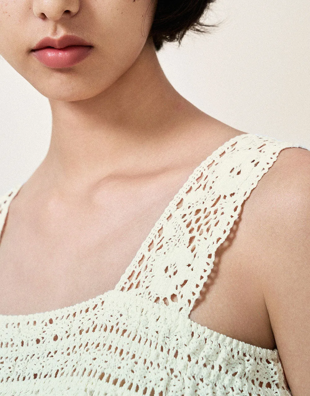 Sleeveless Square-cut Collar Knitted Top sold by Urban Revivo product image thumbnail 4