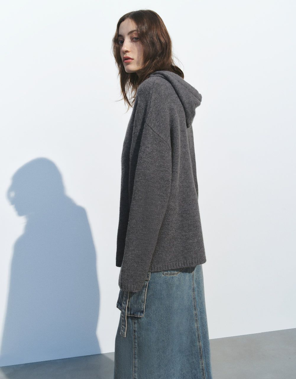 Drop Shoulder Sleeve Hooded Sweater sold by Urban Revivo product image thumbnail 2