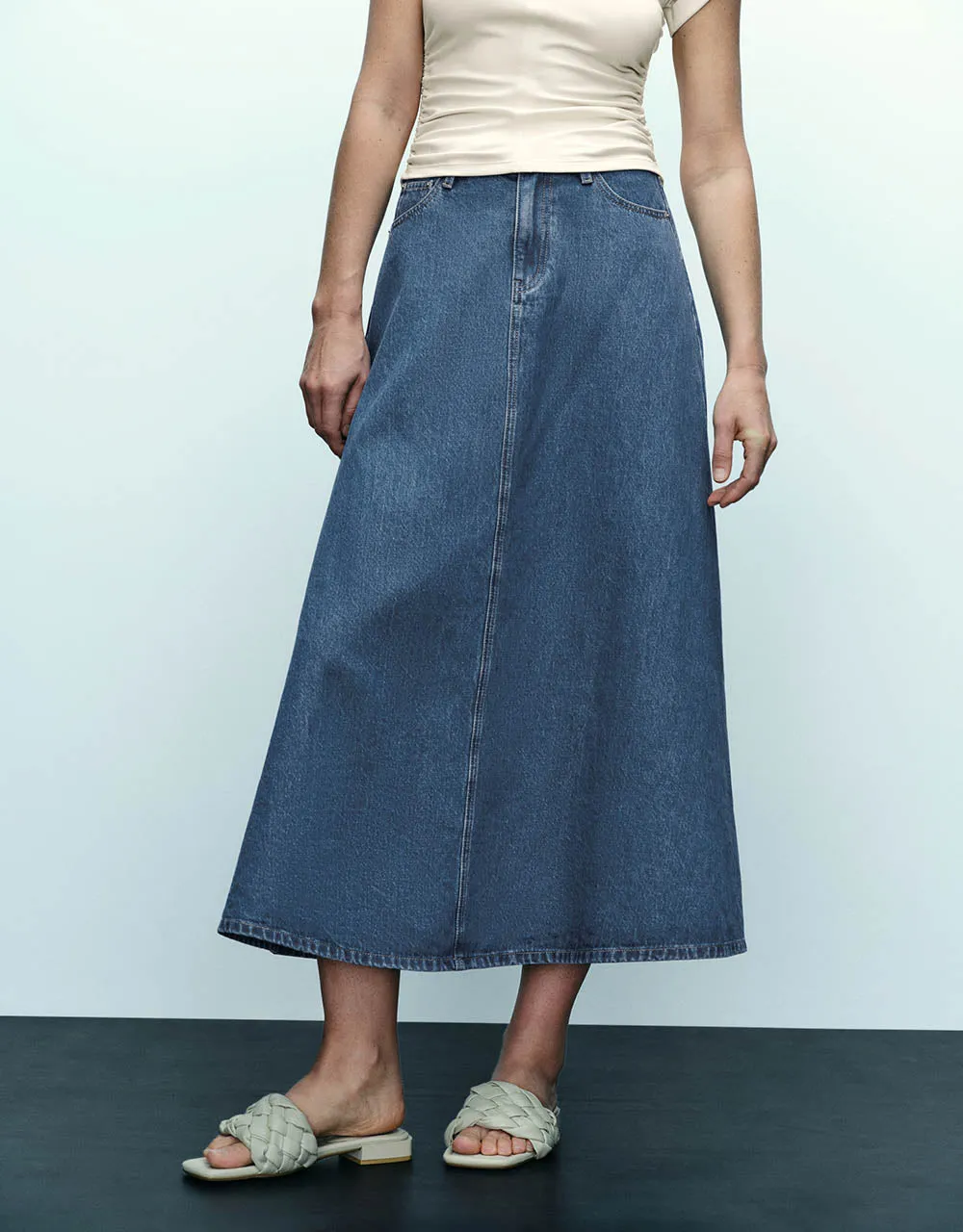 Midi A-Line Denim Skirt sold by Urban Revivo product image thumbnail 3