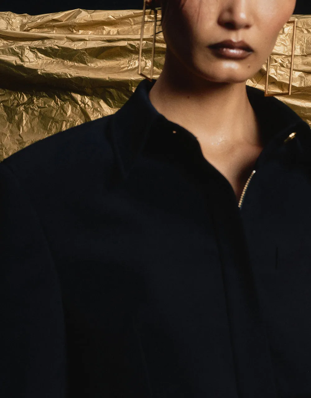 Cropped Straight Shirt sold by Urban Revivo product image thumbnail 4