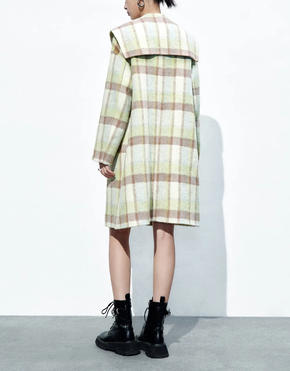 Plaid Straight Furry Coat sold by Urban Revivo product image thumbnail 4