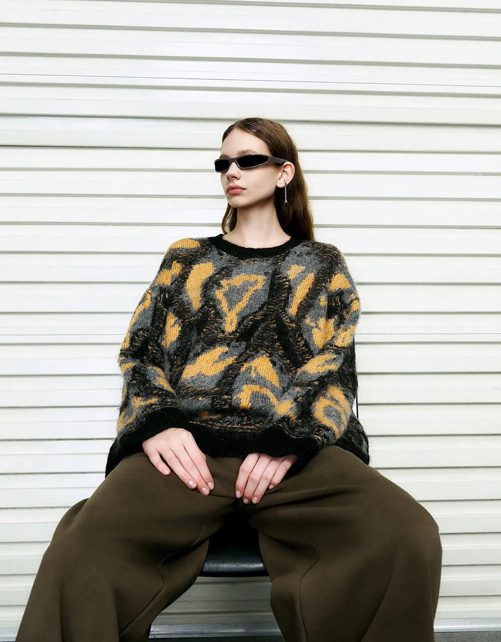 Printed Crew Neck Loose Sweater sold by Urban Revivo product image thumbnail 5