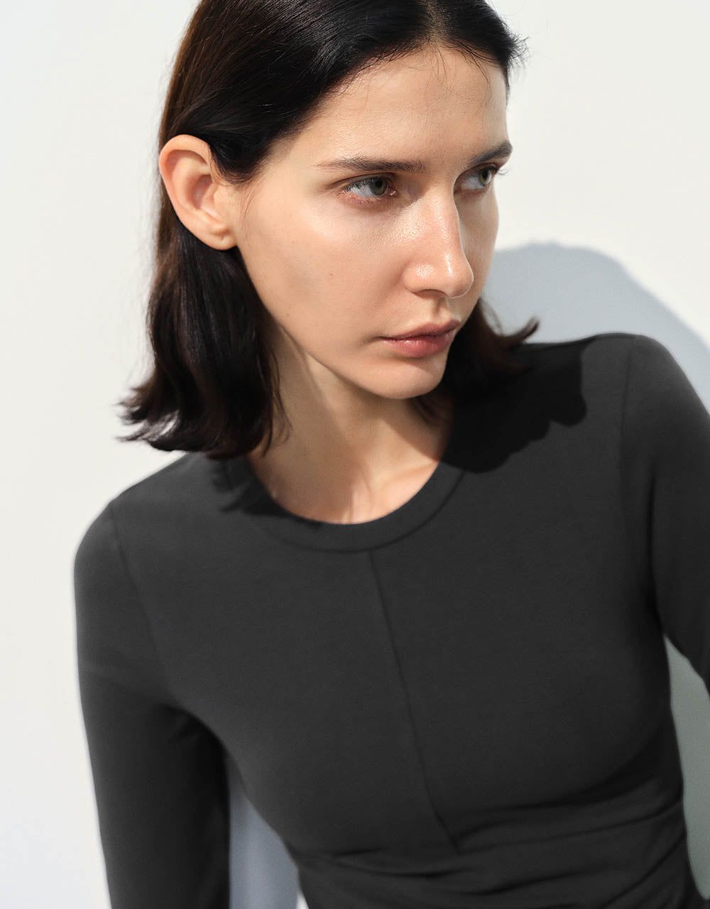 Asymmetric Crew Neck T-Shirt sold by Urban Revivo product image thumbnail 5