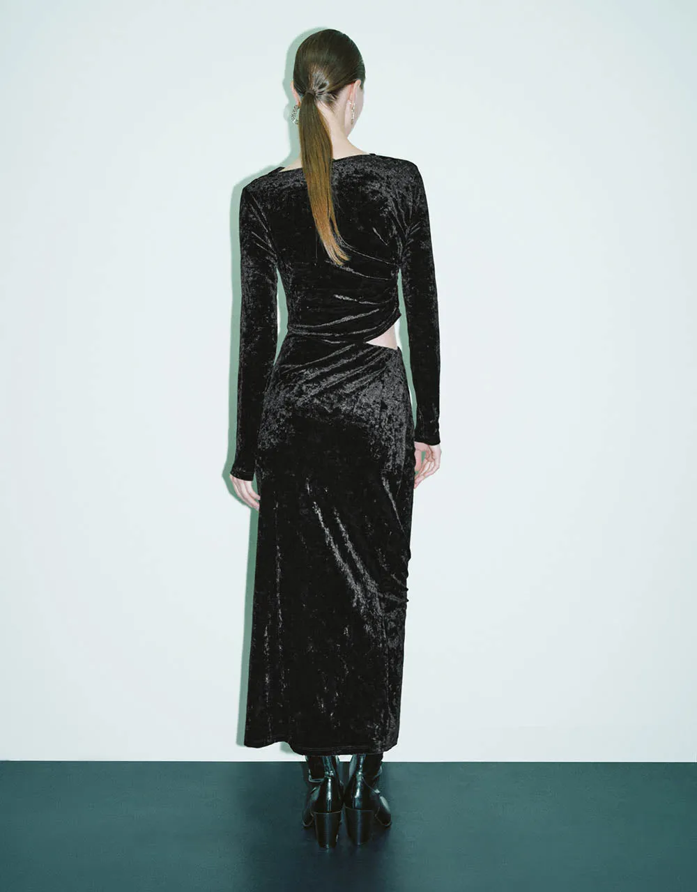 Cut-Out Ruched Cowl Neck A-Line Dress sold by Urban Revivo product image thumbnail 4