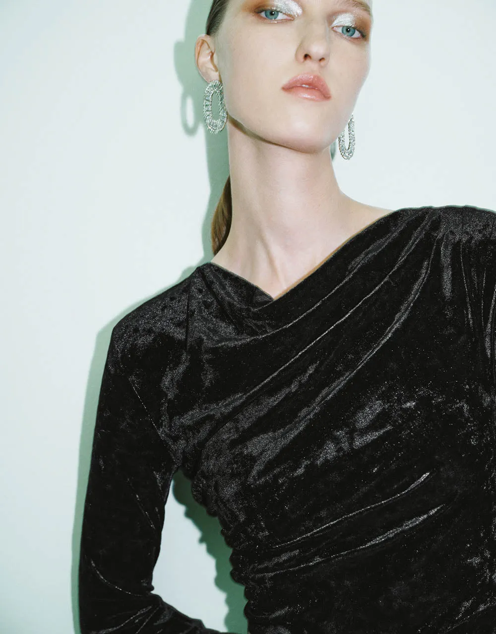 Cut-Out Ruched Cowl Neck A-Line Dress sold by Urban Revivo product image thumbnail 5