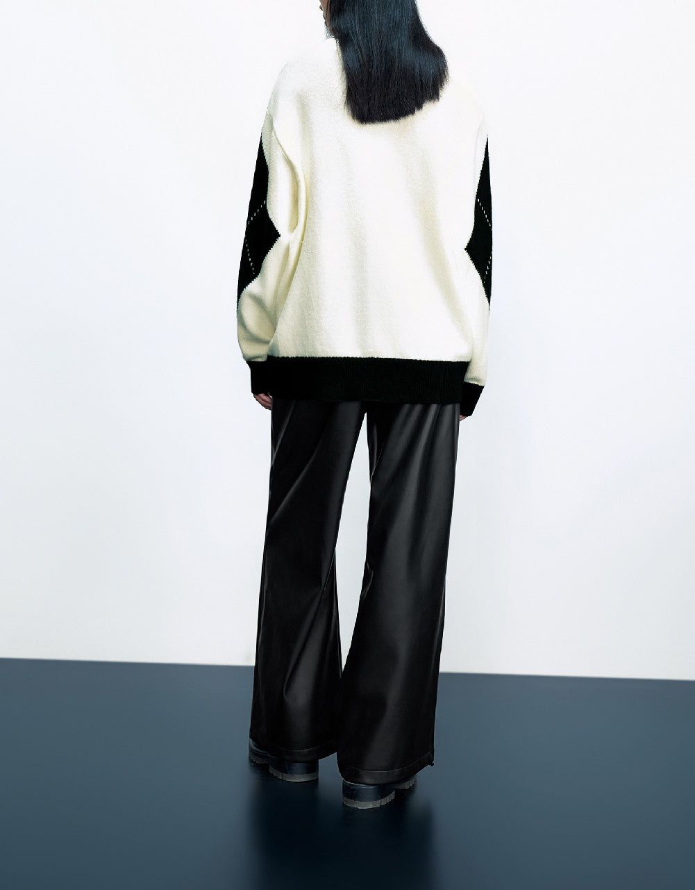 Letter Embroidered Drop Shoulder Sleeve Sweater sold by Urban Revivo product image thumbnail 4
