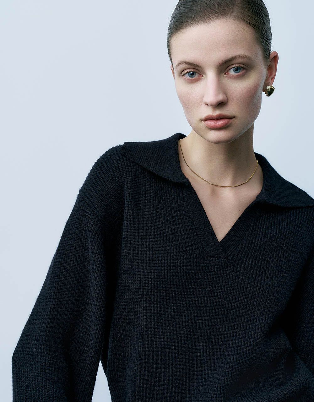 Straight Knitted T-Shirt sold by Urban Revivo product image thumbnail 5