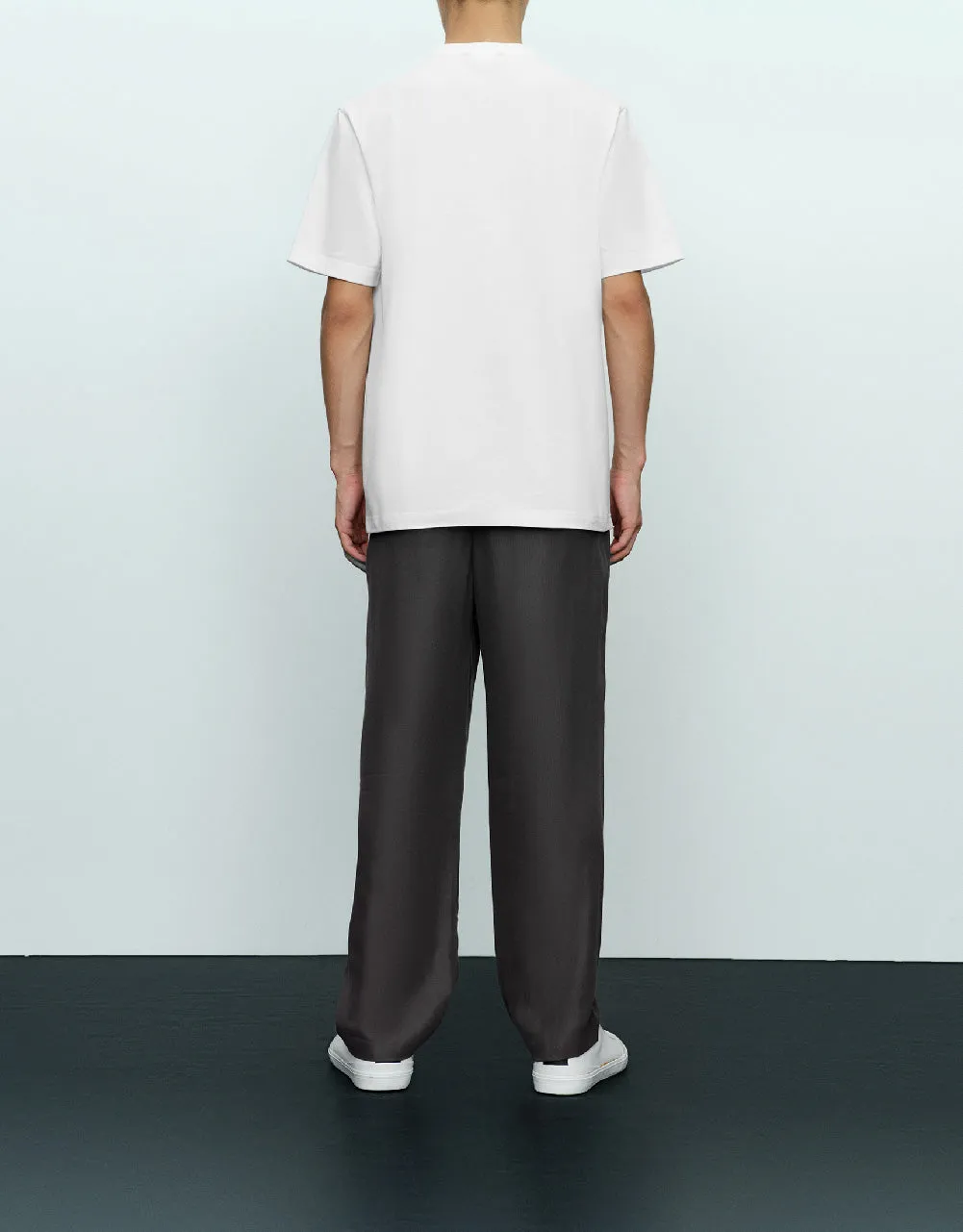 Crew Neck Straight T-Shirt sold by Urban Revivo product image thumbnail 4