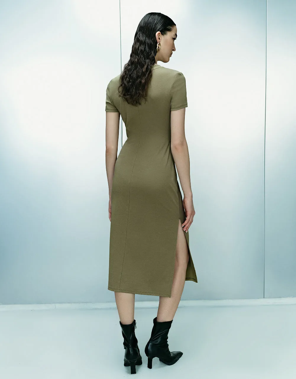 Crew Neck Skinny Dress sold by Urban Revivo product image thumbnail 4