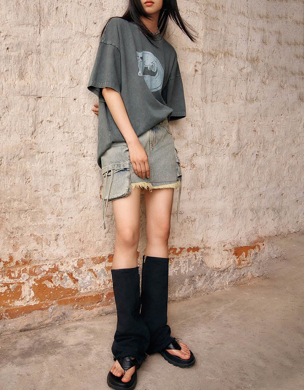 Skunk Printed Crew Neck Straight T-Shirt sold by Urban Revivo product image thumbnail 2