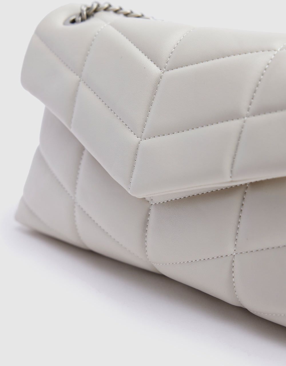 Embossed Chain Shoulder Bag sold by Urban Revivo product image thumbnail 4
