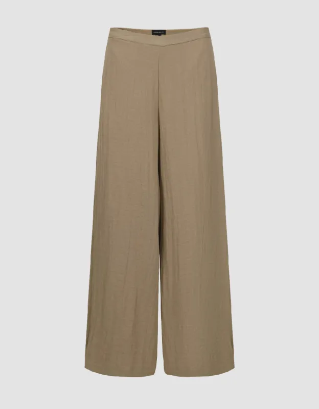 Wide-Leg Pants sold by Urban Revivo