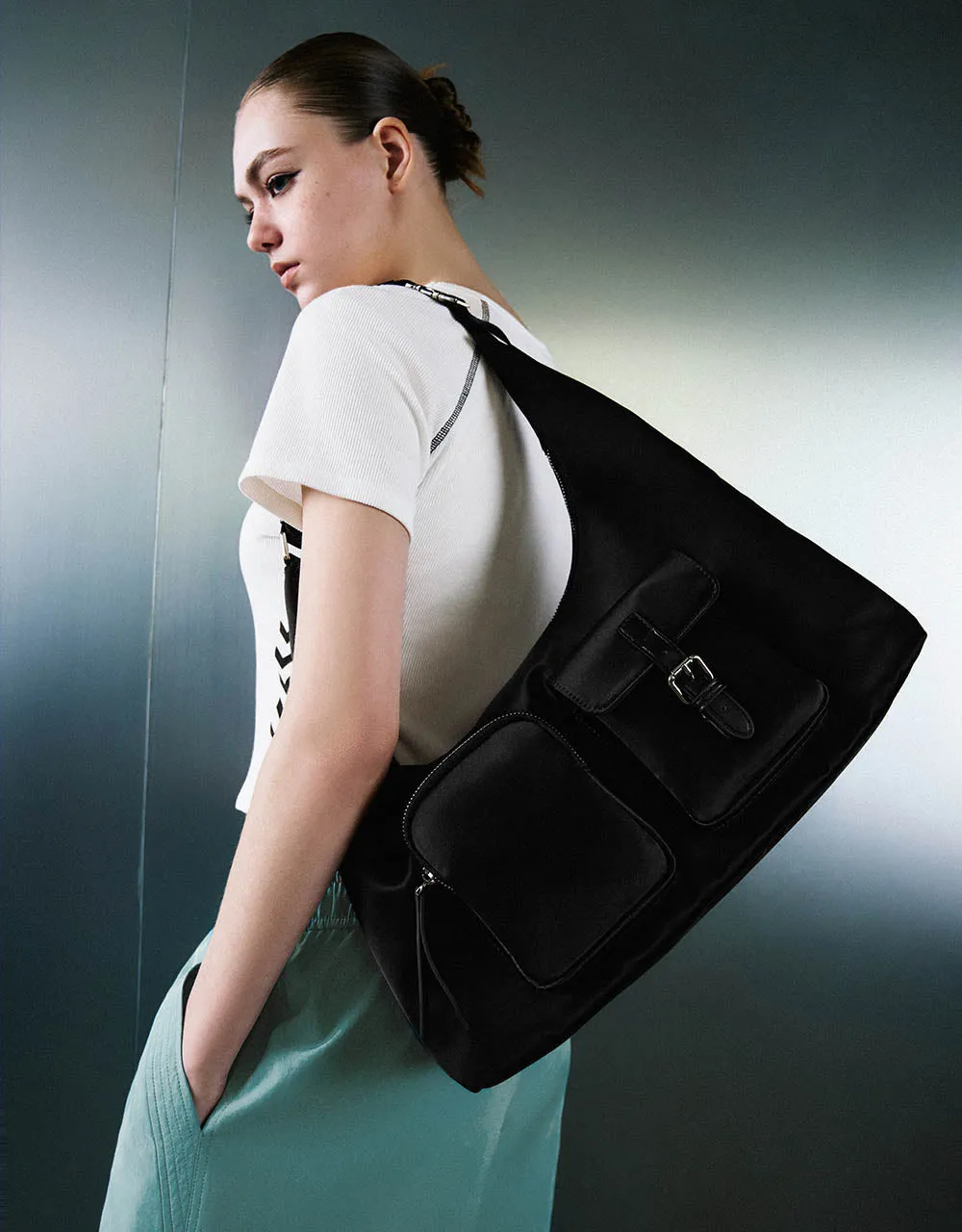 Raglan Sleeve Crew Neck Knitted T-Shirt sold by Urban Revivo product image thumbnail 3