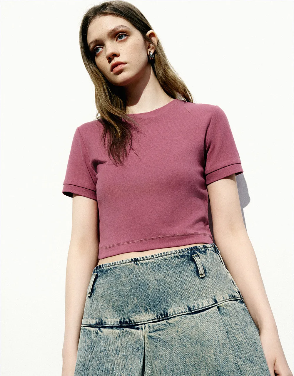 Crew Neck Skinny T-Shirt sold by Urban Revivo product image thumbnail 3