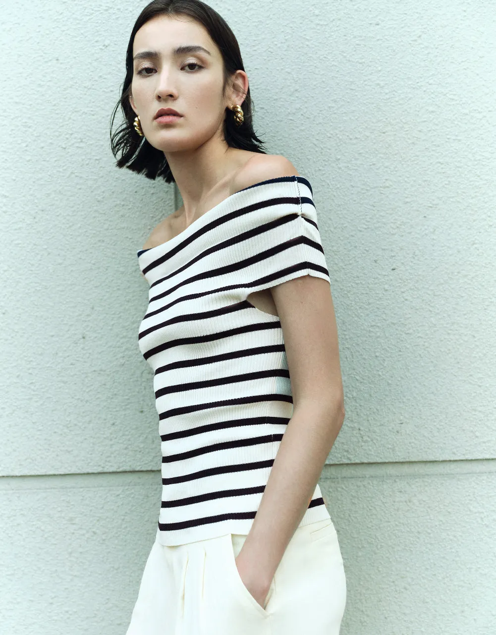 Striped Sleeveless Off-Shoulder Knitted Top sold by Urban Revivo product image thumbnail 3