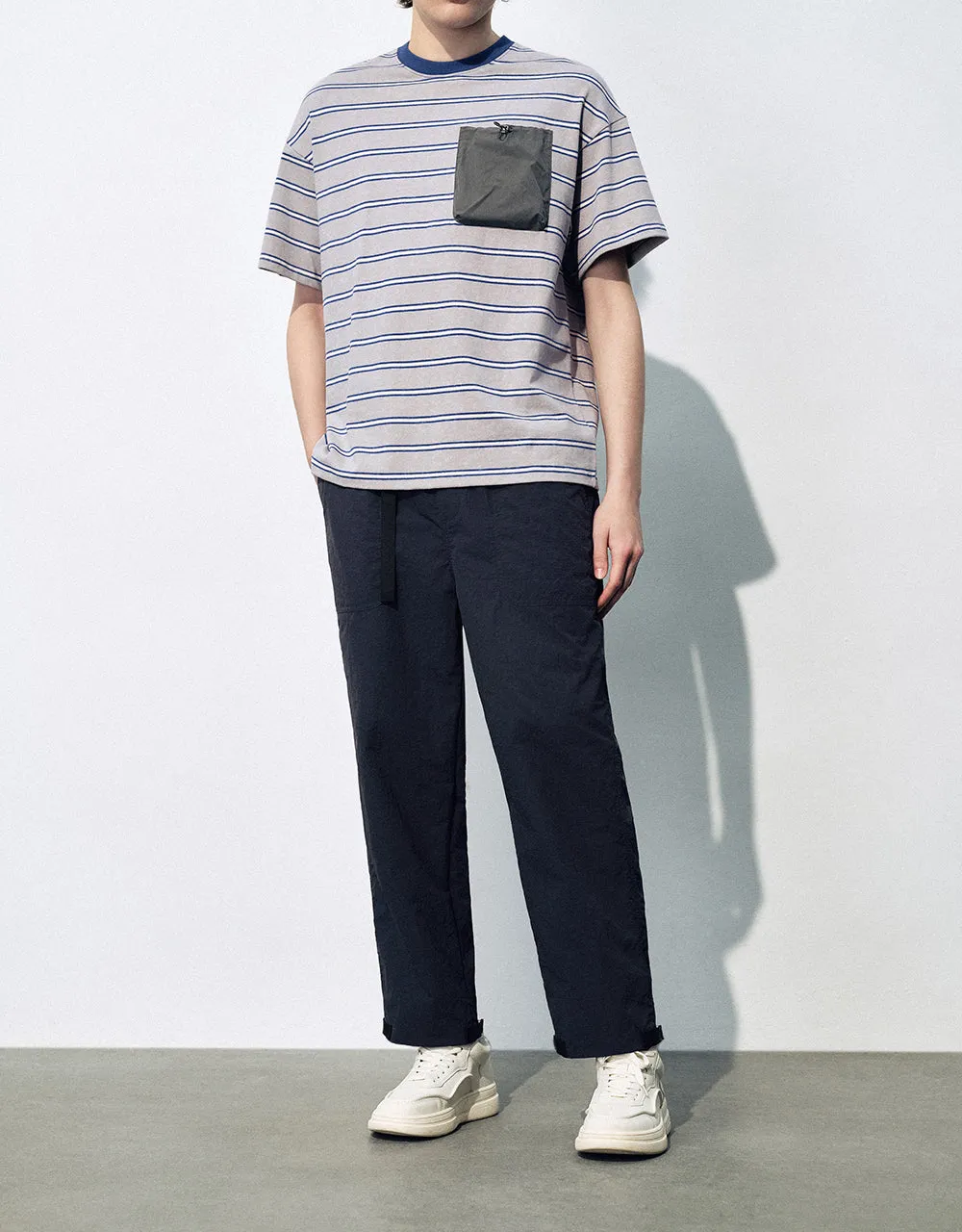 Elastic Waist Straight Pants sold by Urban Revivo product image thumbnail 2