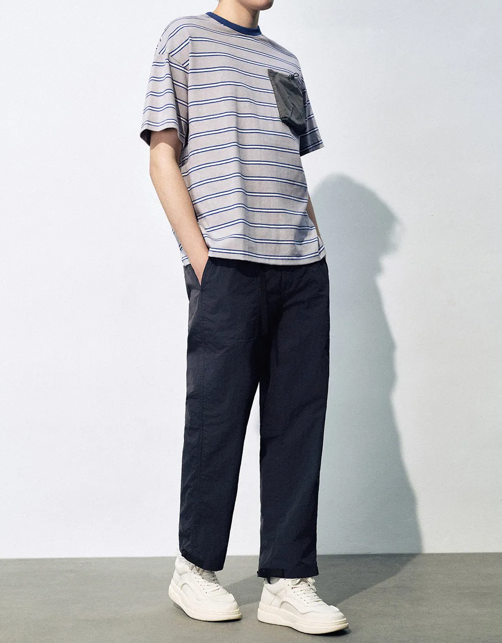 Elastic Waist Straight Pants sold by Urban Revivo product image thumbnail 4