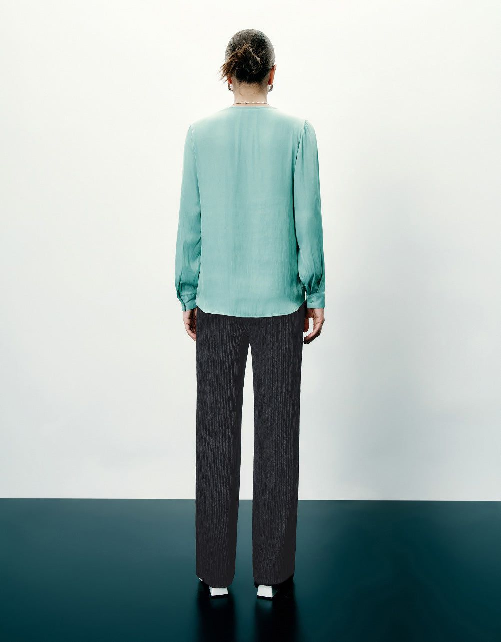 Elastic Waist Knitted Straight Pants sold by Urban Revivo product image thumbnail 5