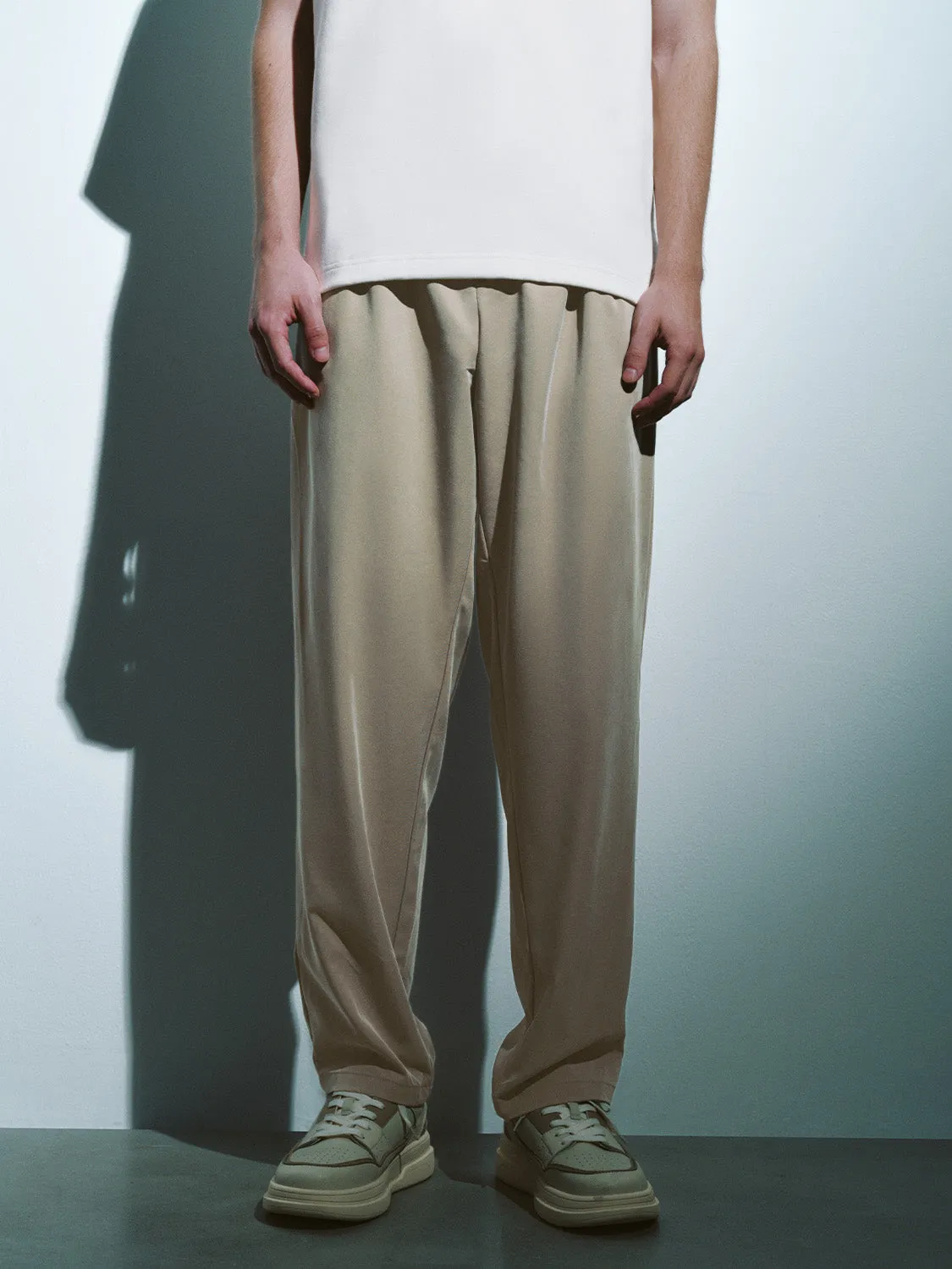 Straight Pants sold by Urban Revivo product image thumbnail 2
