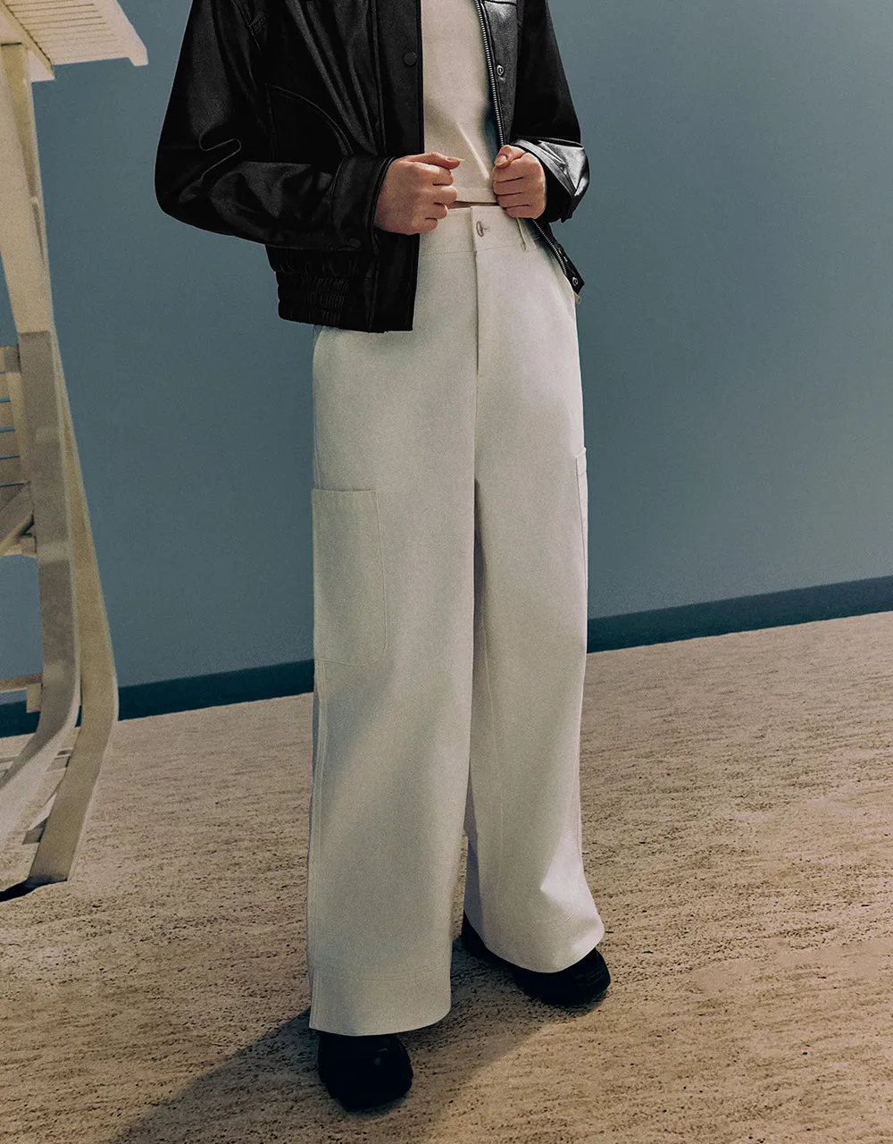 Loose Straight Pants sold by Urban Revivo product image thumbnail 4