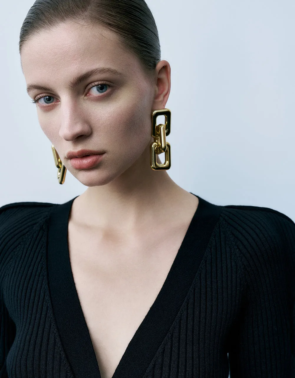 Wave Sleeve V-Neck Knitted Cardigan sold by Urban Revivo product image thumbnail 5