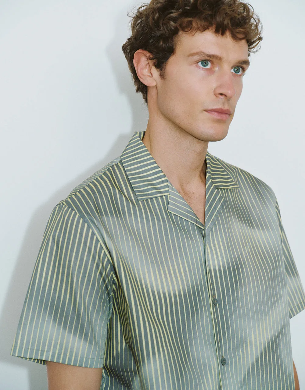 Striped Printed Loose A-Line Shirt sold by Urban Revivo product image thumbnail 4