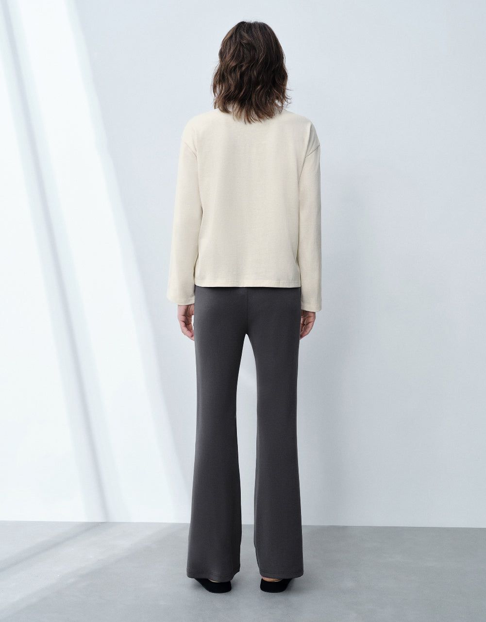 Elastic Waist Knitted Flare Pants sold by Urban Revivo product image thumbnail 5