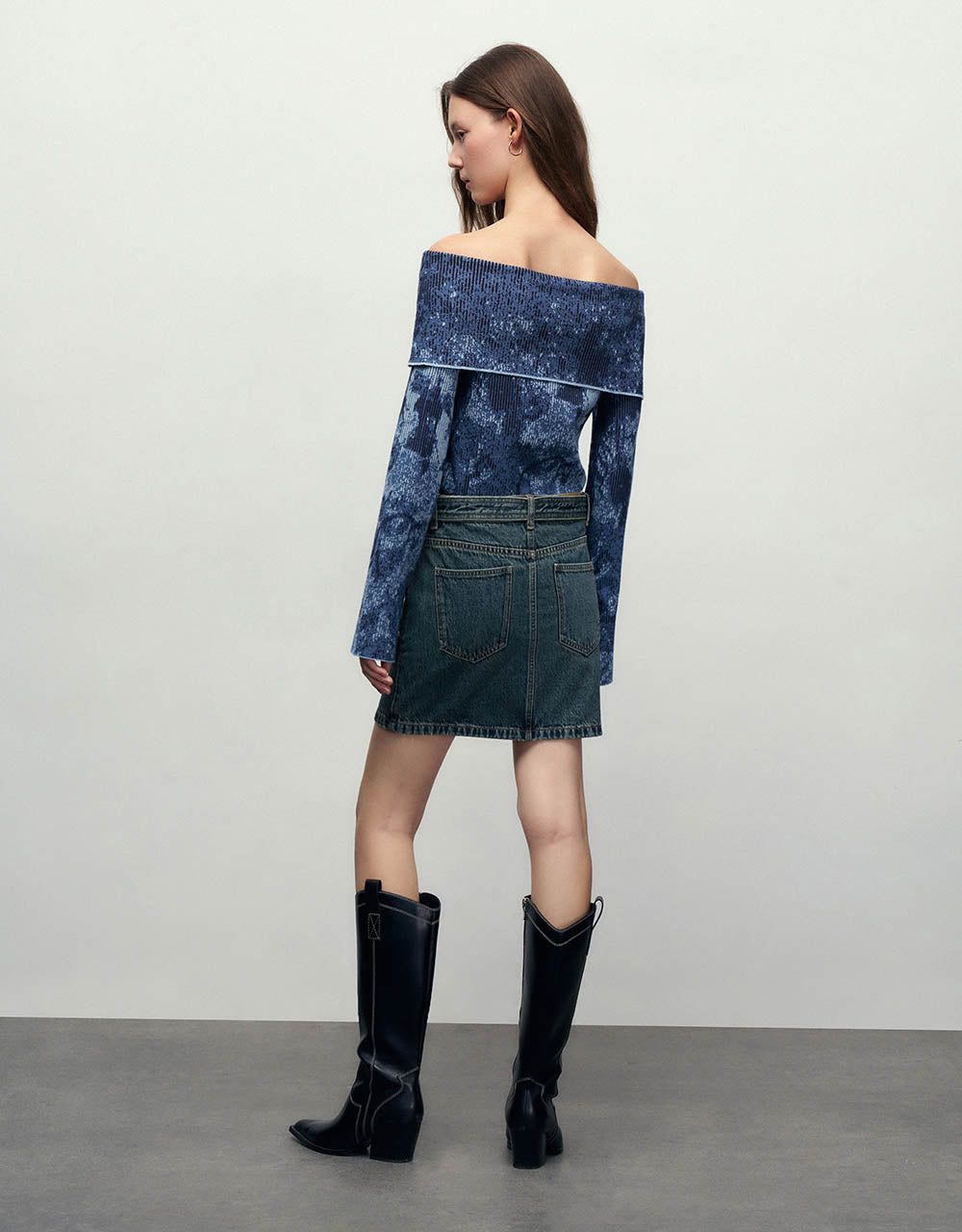 Off-Shoulder Skinny Knitted T-Shirt sold by Urban Revivo product image thumbnail 3