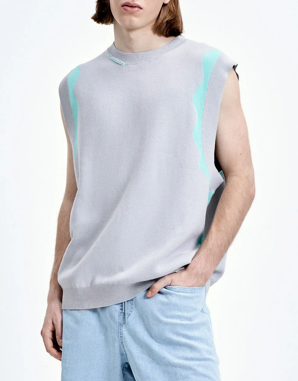 Printed Knit Vest sold by Urban Revivo product image thumbnail 4