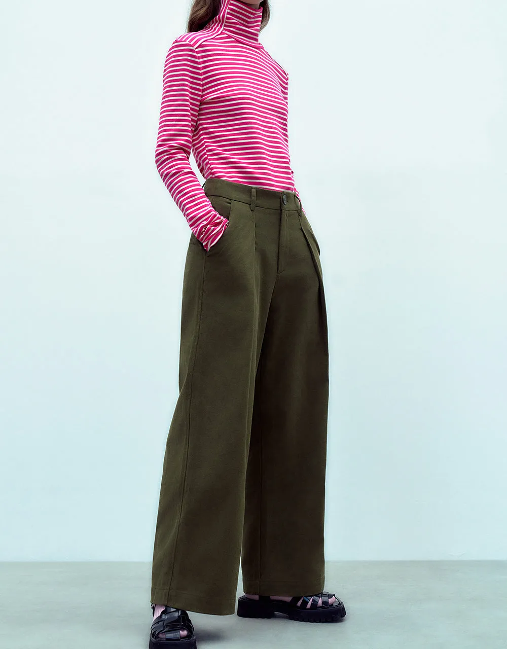 Tailored Wide-Leg Pants sold by Urban Revivo product image thumbnail 4