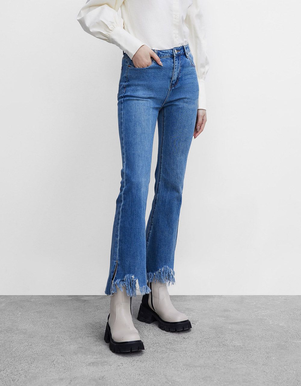 Raw Hem Flare Jeans sold by Urban Revivo product image thumbnail 3
