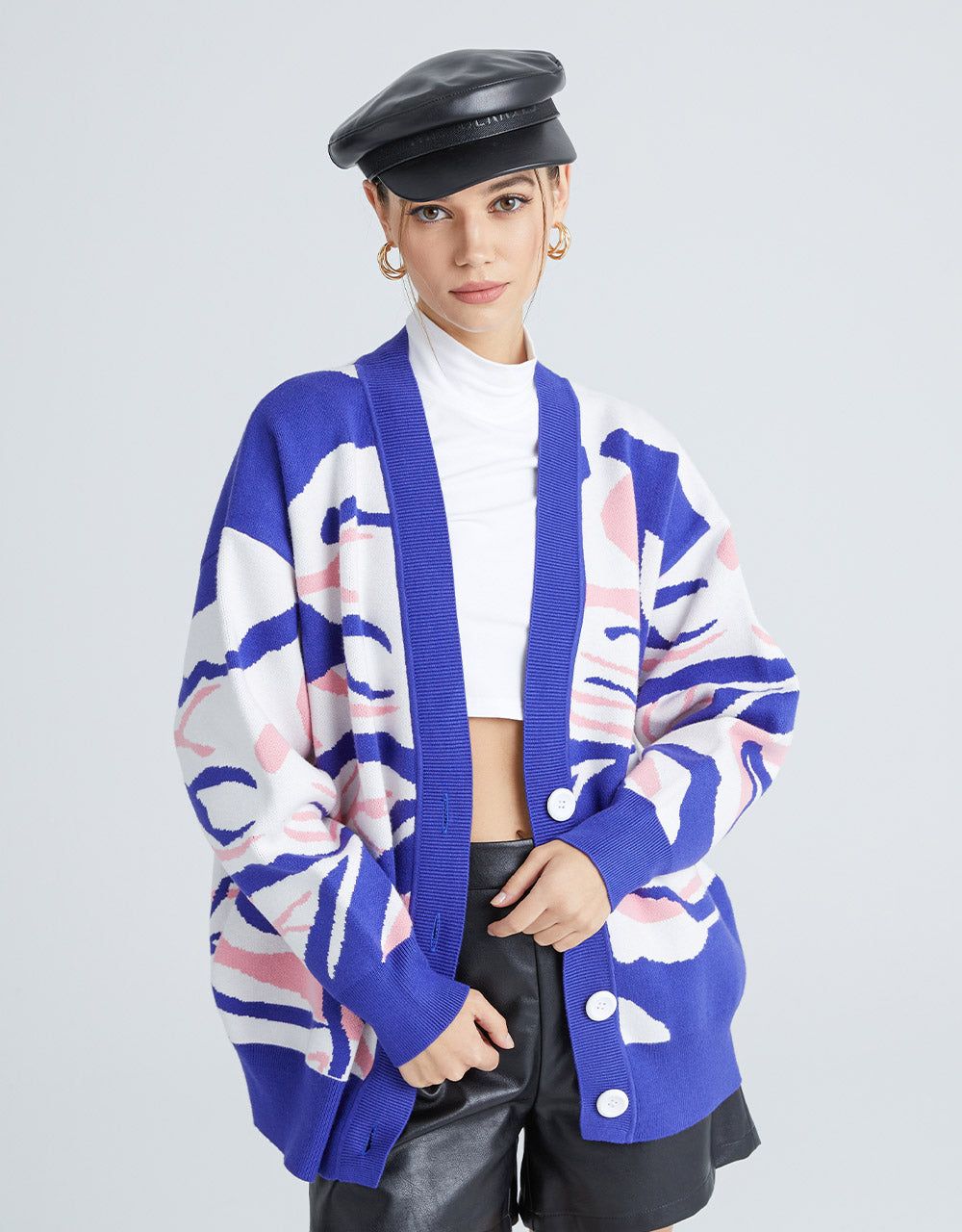 Abstract Jacquard Contrast Trim Oversized Cardigan sold by Urban Revivo product image thumbnail 2