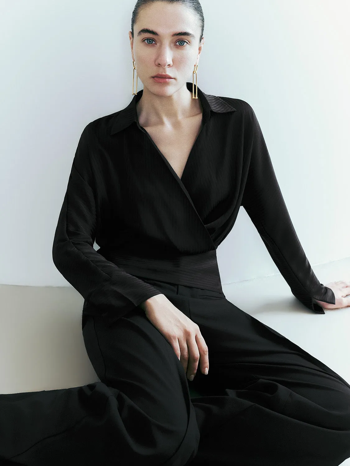 Collared Neck Surplice Front Blouse sold by Urban Revivo product image thumbnail 3